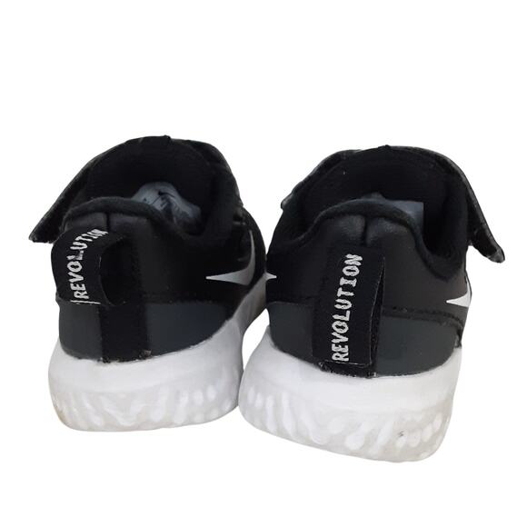 Nike Revolution 5 Black Slip On Sneakers Toddler 2C Running Shoes Gender Neutral - Picture 5 of 8